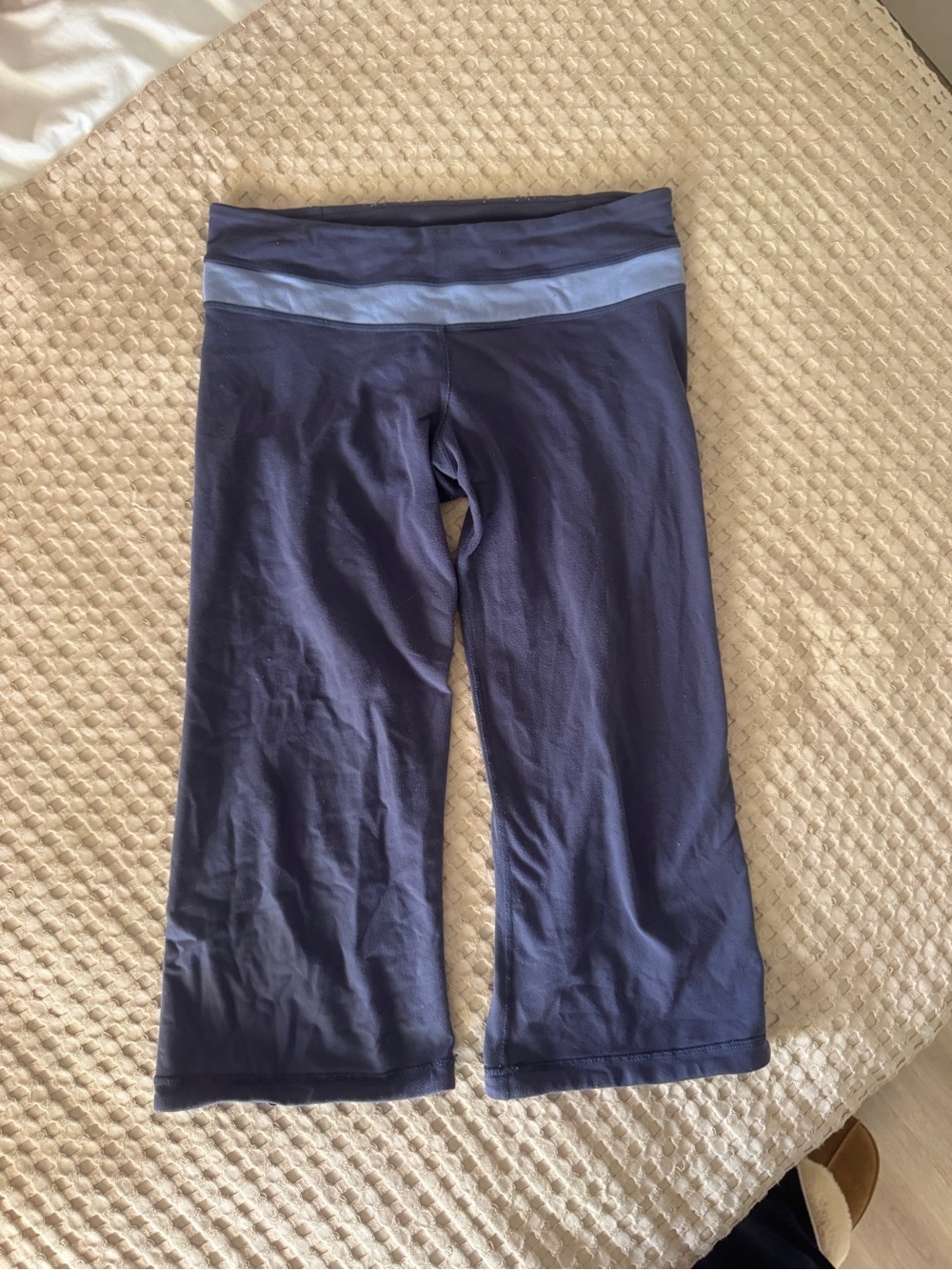 lululemon athletica capri Y2K vintage  Cropped Athletic Leggings